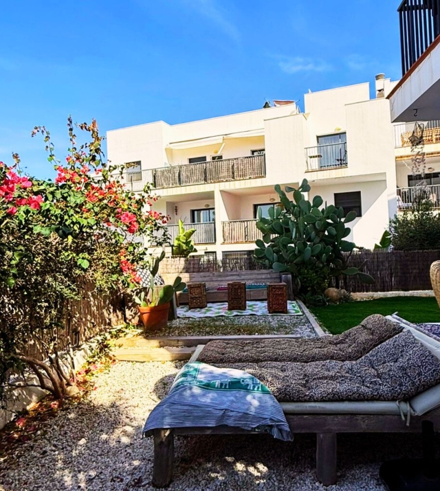 Resa Estates Ibiza Cala Tarida first line 3 bedrooms garden ok 2.jpg